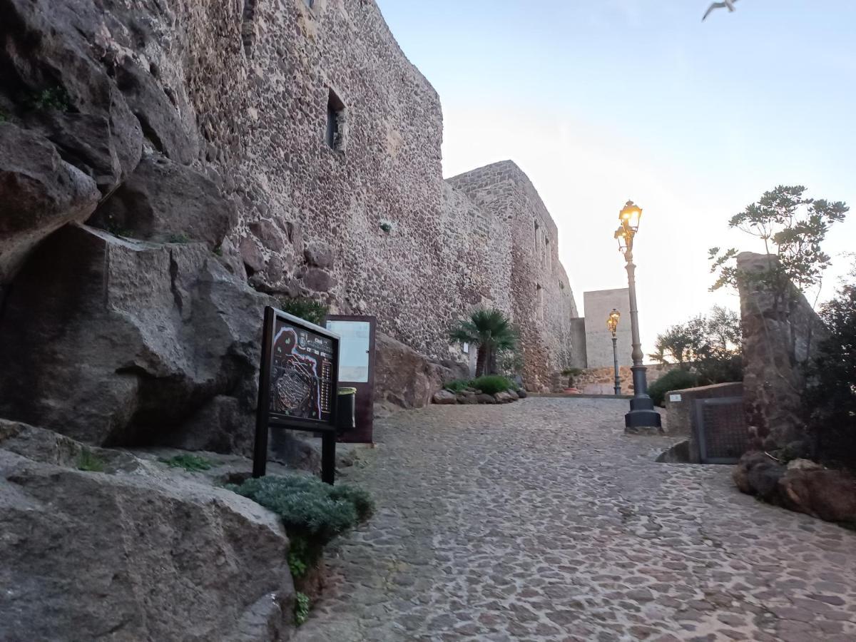 B&B Casa Doria Кастельсардо Екстер'єр фото