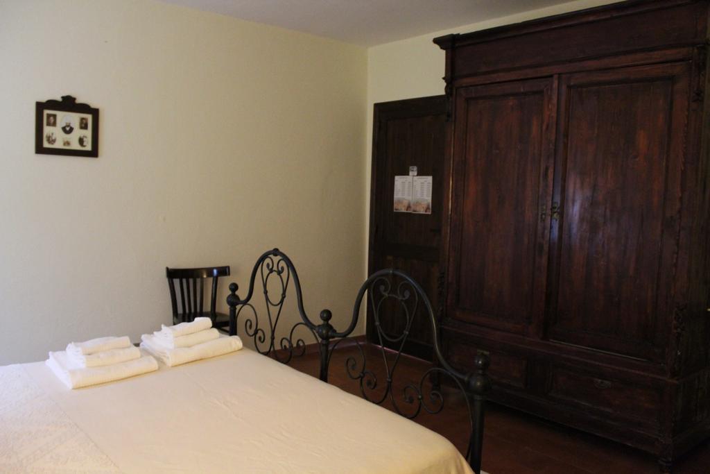 B&B Casa Doria Кастельсардо Екстер'єр фото